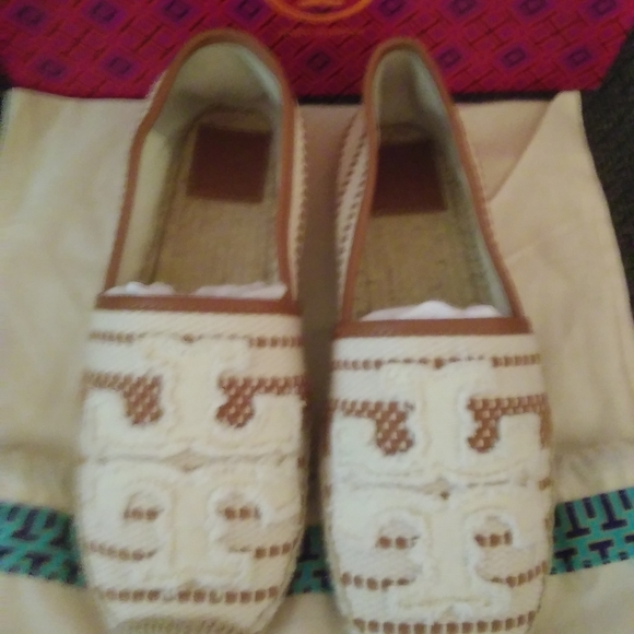 Tory Burch poppy espadrilles(Authentic) - Picture 3 of 6